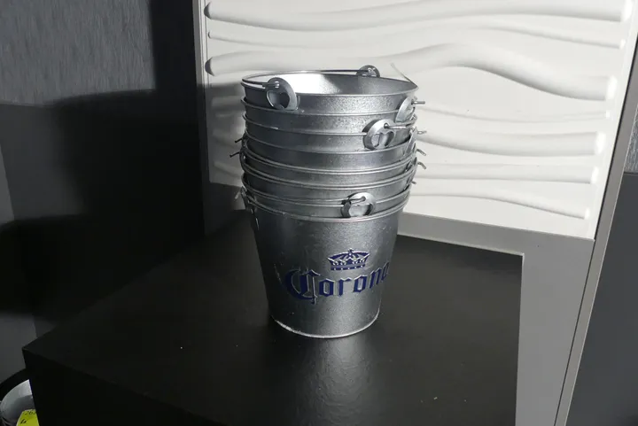 8x Corona Eiskübel